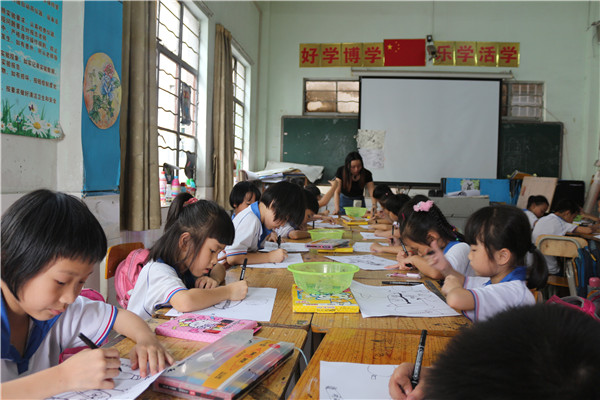 同仁实验学校,兴趣班,美术兴趣班,动漫兴趣班