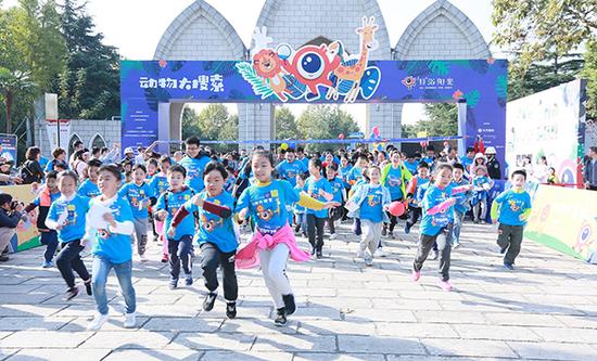 近视,无纸化学习,中小学生近视,青少年近视,天河区同仁实验学校