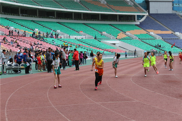 广州市运动会,广州市中小学生运动会,天河区中小学生运动会,中小学生运动会,天河区同仁实验学校